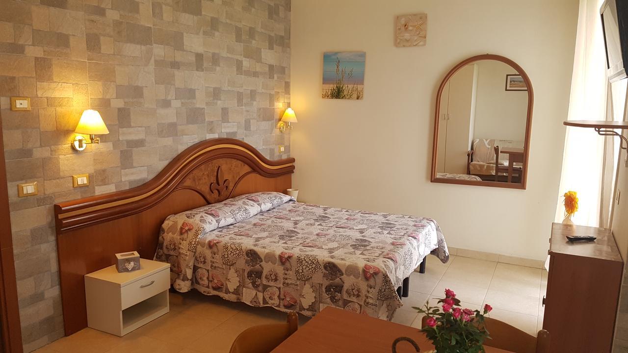 Residence La Villetta Rimini Eksteriør bilde